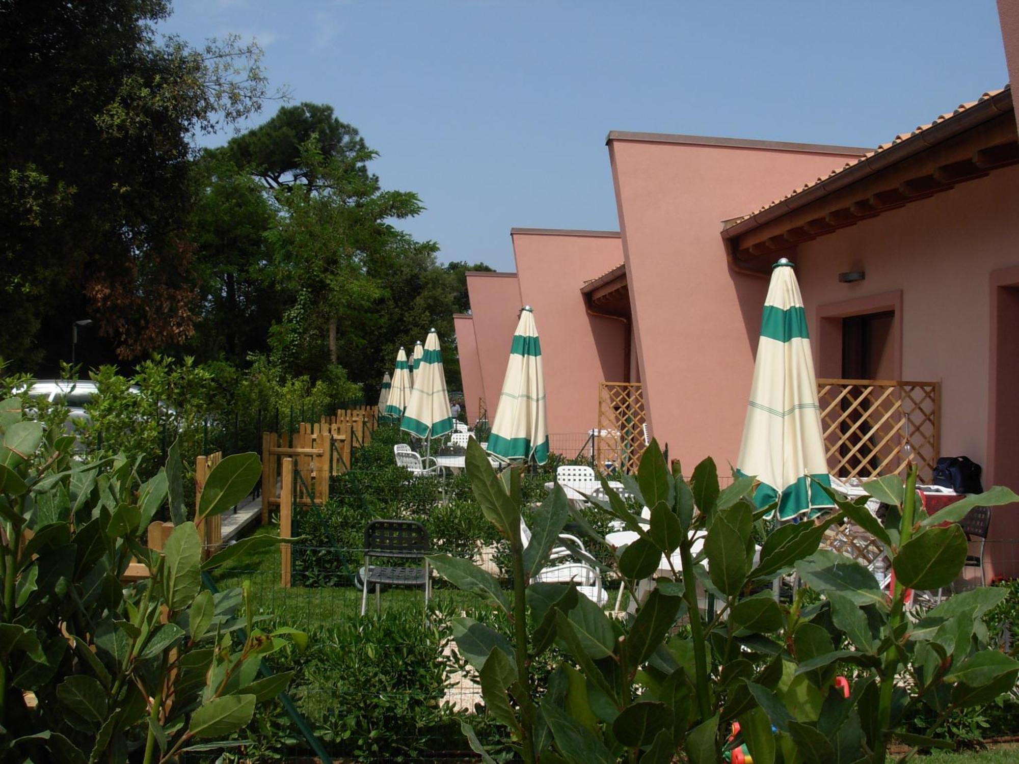 Miramare Resort Tirrenia Exterior foto
